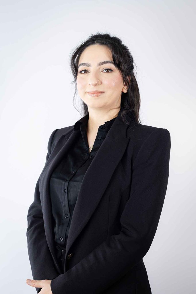 Nida Azad